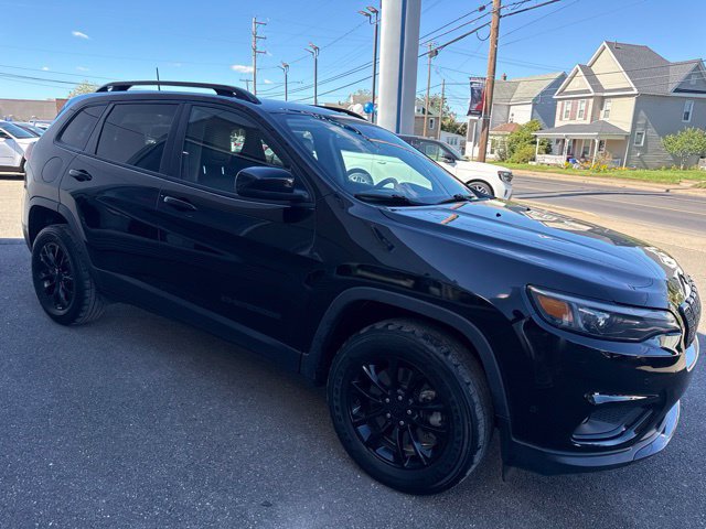 Used 2023 Jeep Cherokee Altitude Lux AWD/4WD image 4