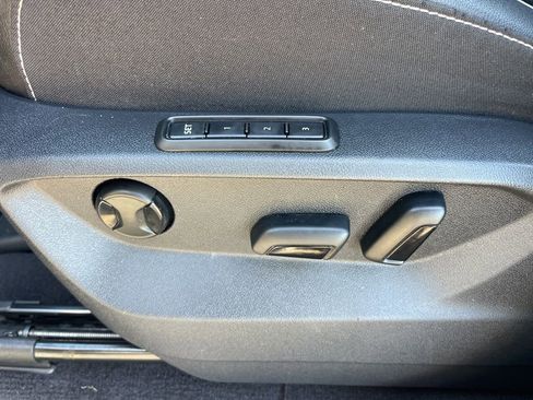 Used 2024 Volkswagen Atlas SEL Premium R-Line image 19