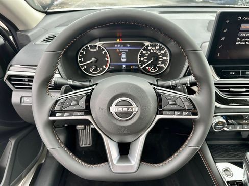 Certified 2025 Nissan Altima 2.5 SR w/ SR Premium Package FWD image 18