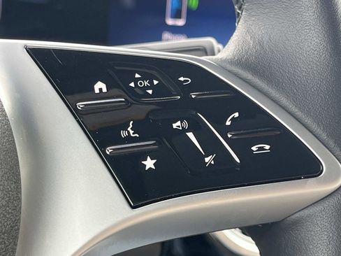 Certified 2025 Mercedes-Benz GLB 250 image 27