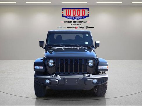 Used 2021 Jeep Gladiator Willys image 9