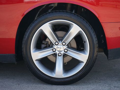 Used 2016 Dodge Challenger R/T w/ Driver Convenience Group image 15