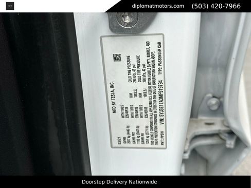 Used 2021 Tesla Model 3 Standard Range Plus image 45