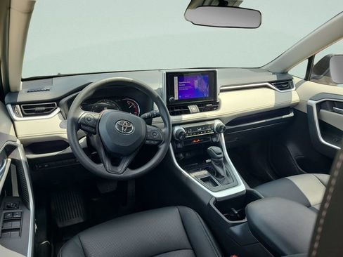 Certified 2025 Toyota RAV4 XLE w/ Convenience Package FWD image 11