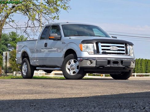 Used 2010 Ford F150 XLT image 1