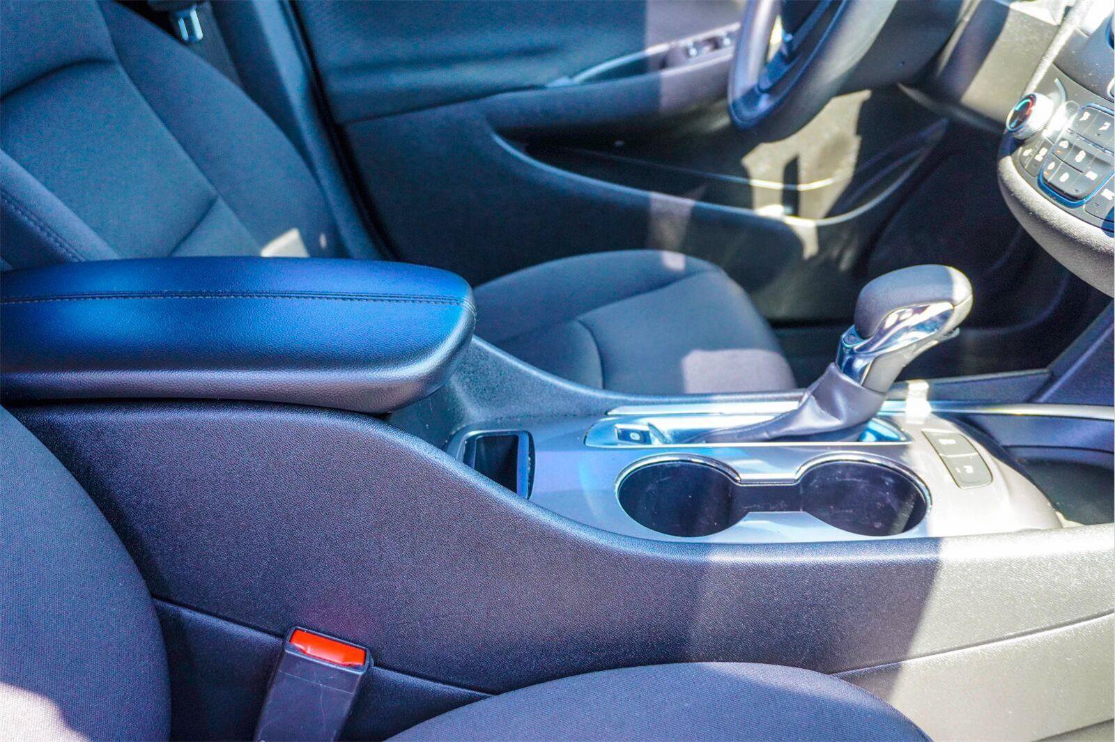 Used 2024 Chevrolet Malibu LT FWD image 16