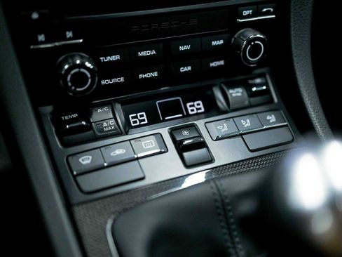 Used 2018 Porsche 911 GT3 image 61