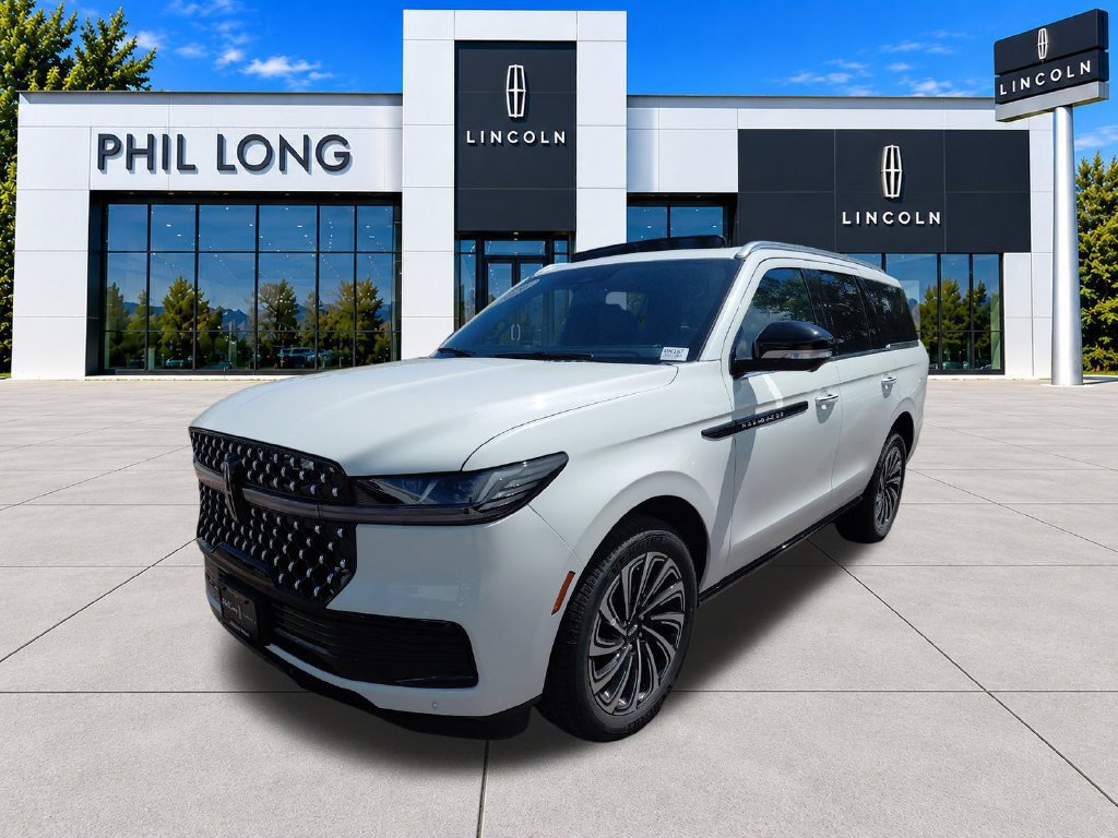 New 2026 Lincoln Navigator Black Label AWD/4WD image 3