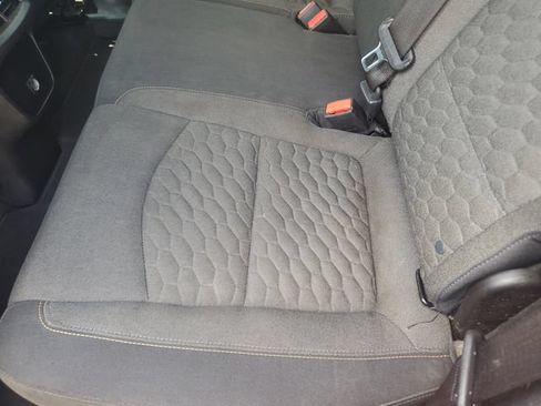 Used 2018 Chevrolet Equinox LT FWD image 15