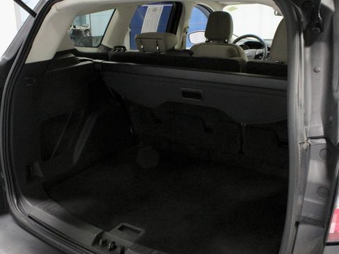 Used 2018 Ford Escape SE w/ Ford Safe & Smart Package FWD image 15