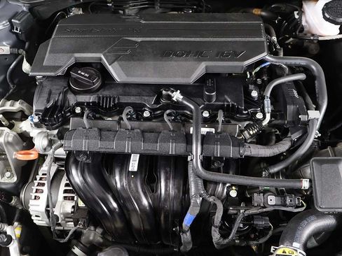 Used 2024 Hyundai Elantra SEL FWD image 16