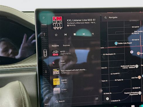 Used 2021 Tesla Model S Plaid image 13