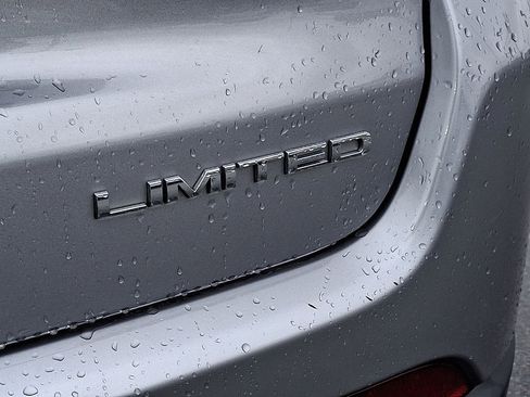 Used 2022 Jeep Compass Limited image 24