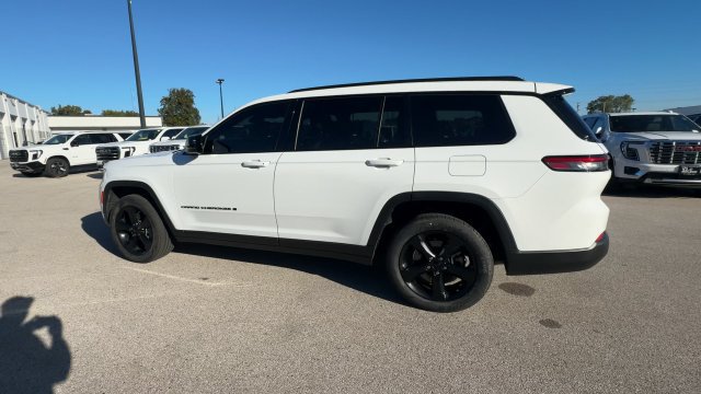 Used 2021 Jeep Grand Cherokee L Laredo AWD/4WD image 7