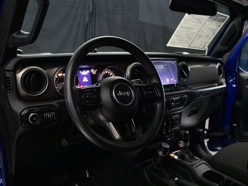 Used 2018 Jeep Wrangler Unlimited Sport image 22