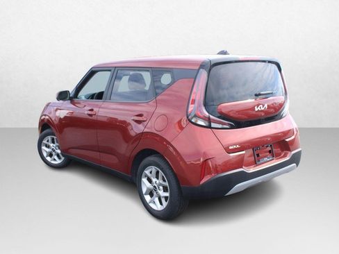 Used 2023 Kia Soul LX w/ LX Technology Package image 5