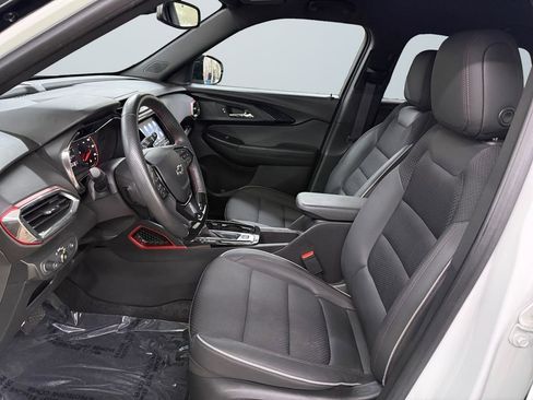 Used 2023 Chevrolet TrailBlazer RS w/ Convenience Package image 9