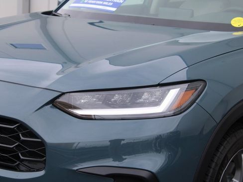 New 2026 Honda HR-V LX image 2