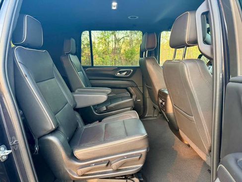 Used 2023 Chevrolet Suburban Premier RWD image 11