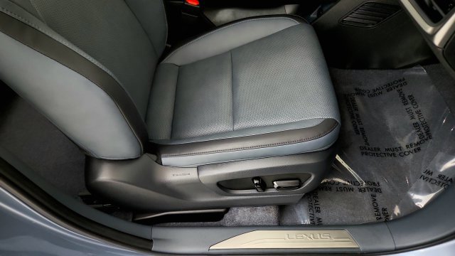 Used 2023 Lexus RZ 450e Premium w/ Technology Package AWD/4WD image 35