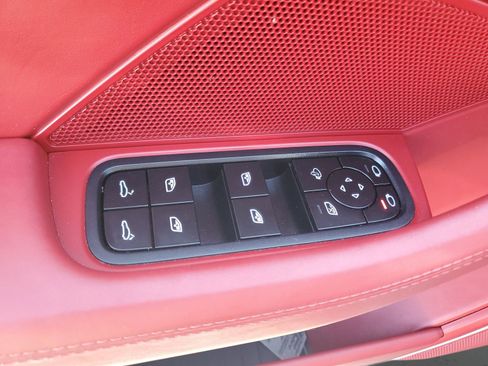 Used 2023 Porsche Panamera Platinum Edition image 20