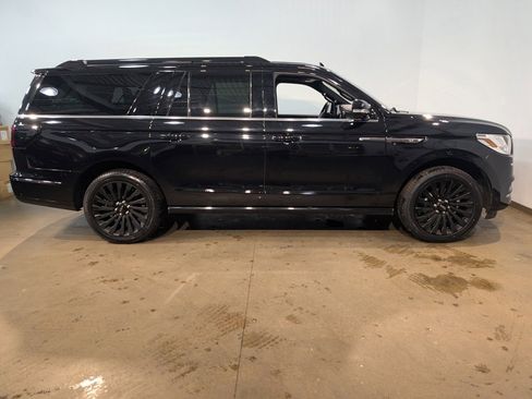 Used 2019 Lincoln Navigator L Reserve w/ Cargo Package image 6