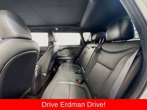 Used 2015 Kia Soul ! w/ Sun & Sound Package FWD image 9