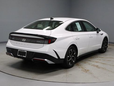 Certified 2025 Hyundai Sonata SEL FWD image 13