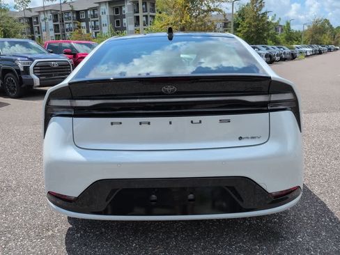 New 2026 Toyota Prius Plug-In Hybrid FWD image 5