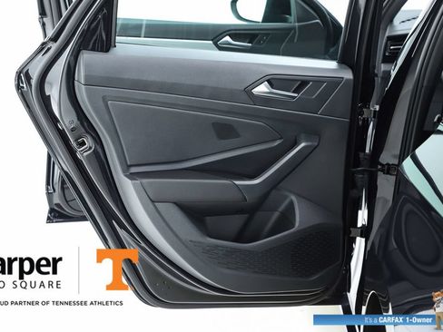 Used 2025 Volkswagen Jetta Sport FWD image 17