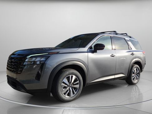 Certified 2026 Nissan Pathfinder SL AWD/4WD image 2