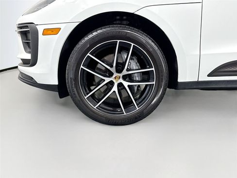 Used 2023 Porsche Macan Turbo AWD/4WD image 32