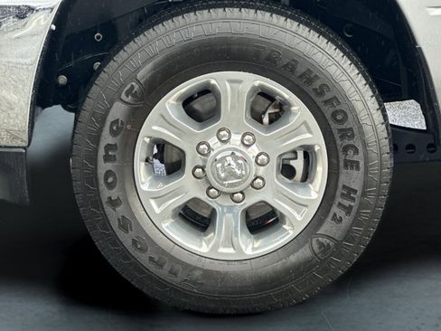 Used 2024 RAM 2500 Big Horn w/ Bed Utility Group image 23