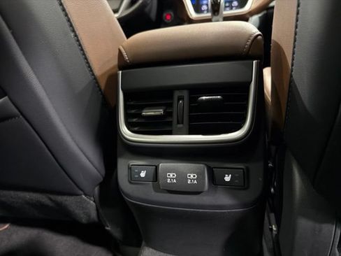 Used 2022 Subaru Outback Touring XT AWD/4WD image 35