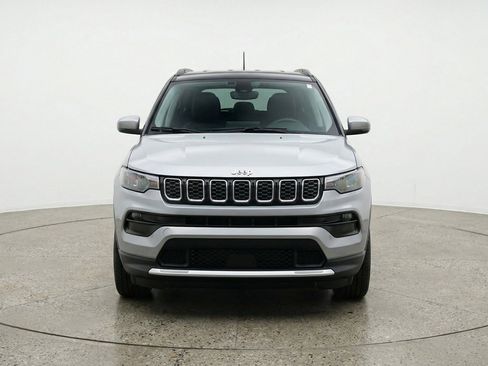 Used 2025 Jeep Compass Limited AWD/4WD image 2