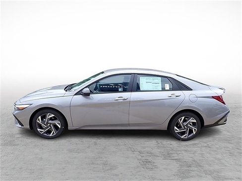 New 2025 Hyundai Elantra Sport image 6