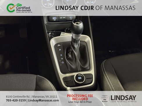 Used 2024 Hyundai Venue SEL image 26