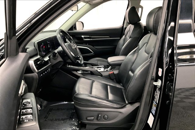 Used 2025 Kia Telluride S AWD/4WD image 23