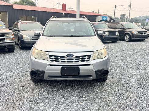 Used 2012 Subaru Forester 2.5X Premium w/ All-Weather Pkg AWD/4WD image 2