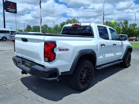 Used 2023 Chevrolet Colorado Trail Boss w/ Advanced Trailering Package AWD/4WD image 5