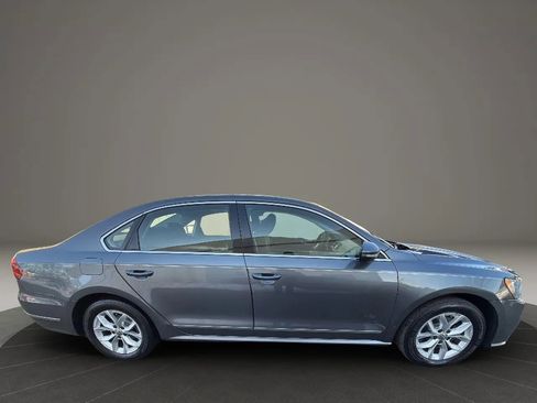 Used 2016 Volkswagen Passat 1.8T S image 4