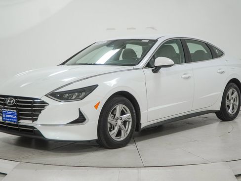 Used 2022 Hyundai Sonata SE FWD image 4