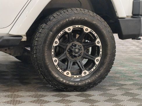 Used 2013 Jeep Wrangler Unlimited Sahara w/ Dual Top Group image 41