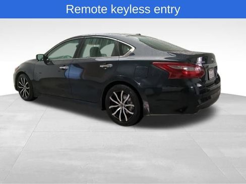 Used 2018 Nissan Altima 2.5 SV image 4