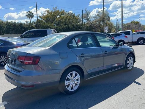 Used 2017 Volkswagen Jetta S image 5