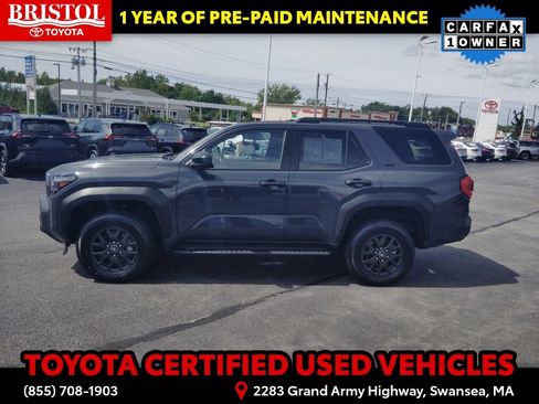 Certified 2025 Toyota 4Runner SR5 AWD/4WD image 5
