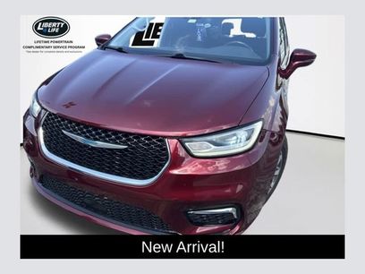 Used 2021 Chrysler Pacifica Touring w/ Cold Weather Group