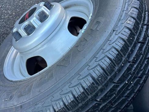 Used 2022 GMC Savana 3500 w/ Power Convenience Package image 13