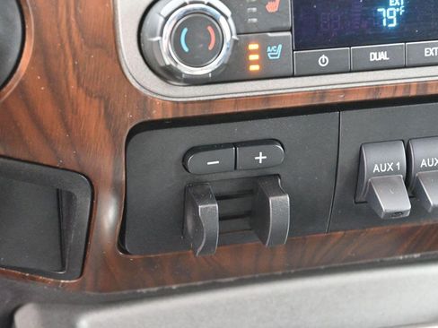 Used 2012 Ford F350 Lariat w/ Lariat Ultimate Pkg AWD/4WD image 24