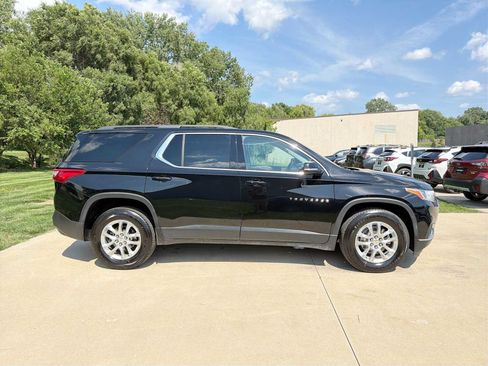 Used 2019 Chevrolet Traverse LT FWD image 7
